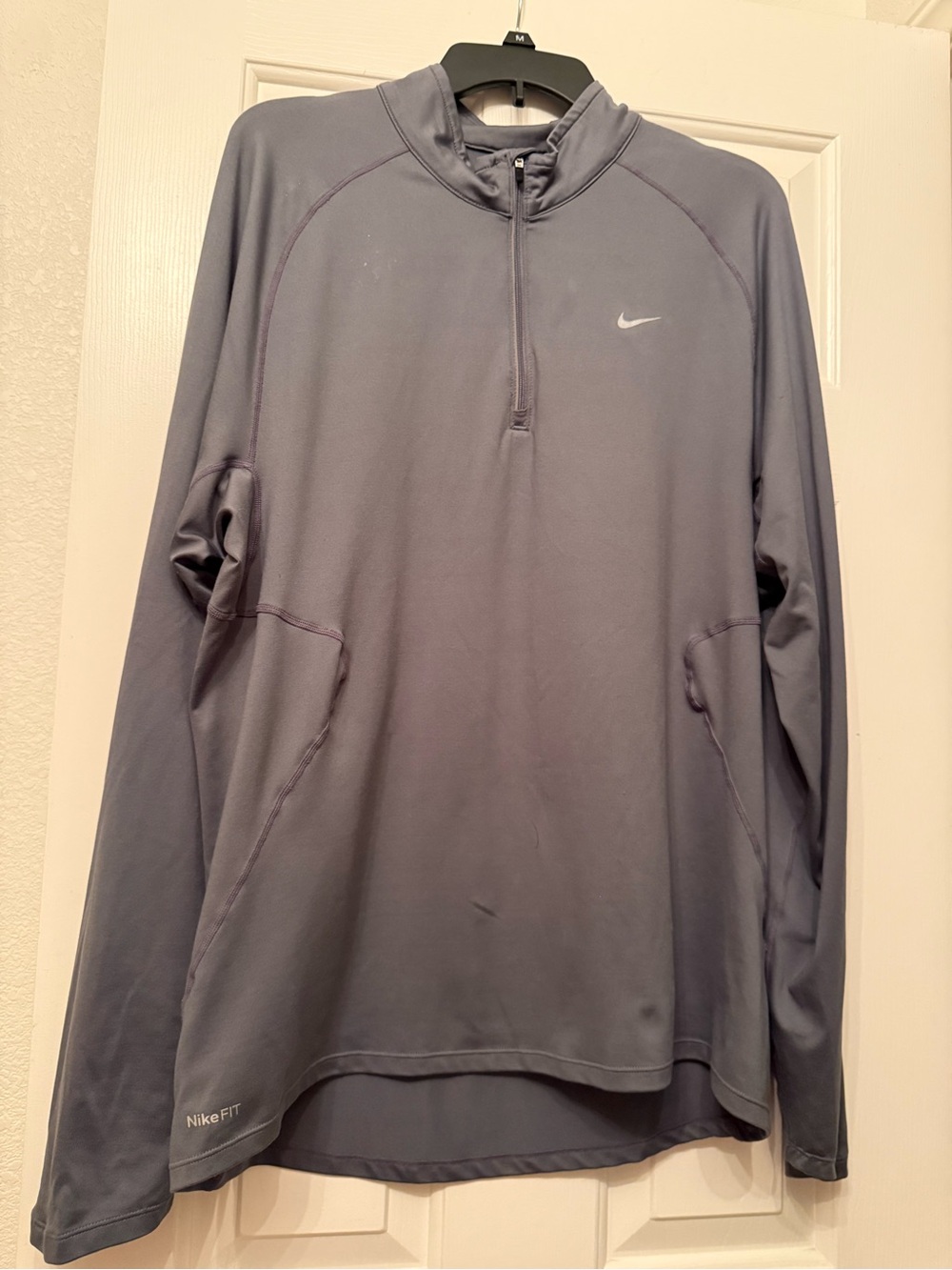 Nike Men’s Lightweight Half-Zip Jacket in Slate Gray